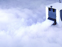 Antari ICE 101 генератор тяжелого дыма (необходим лёд), 280 куб. м/мин, пульт ДУ, жидкость FLR