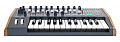 Arturia MiniBrute 2  Монофонический аналоговый синтезатор, 25 клавиш