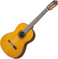 YAMAHA C70 классическая гитара. Корпус: красное дерево, верх: ель, гриф: нато, накладка грифа: палисандр, золотистого цвета колки