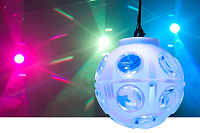 American DJ Jelly Globe Медленно вращающийся шар, объединяющий 2 устройства в одном: мерцающий прозрачный корпус   резкие лучи RGB. создает 15 лучей со звуковой активацией, которые меняют цвет и создают стробоскопический эффект в такт музыке.