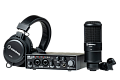 Steinberg UR22C Recording Pack Комплект, состоящий из USB-интерфейса UR22C, полноразмерных динамических наушников ST-H01 и конденсаторного микрофона ST-M01
