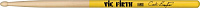VIC FIRTH SBEA  барабаннные палочки Carter Beauford, 5B с удлиненным овальным наконечником, на ручке нескользящее покрытие VicGrip, материал - гикори, длина 16", диаметр 0,595"
